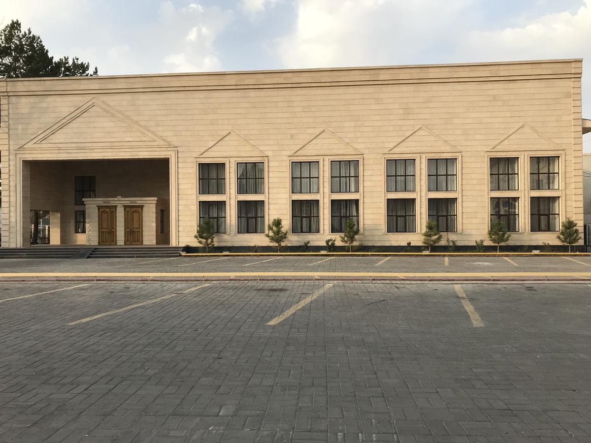 فندق تالديكورغانفي  Saltanat المظهر الخارجي الصورة